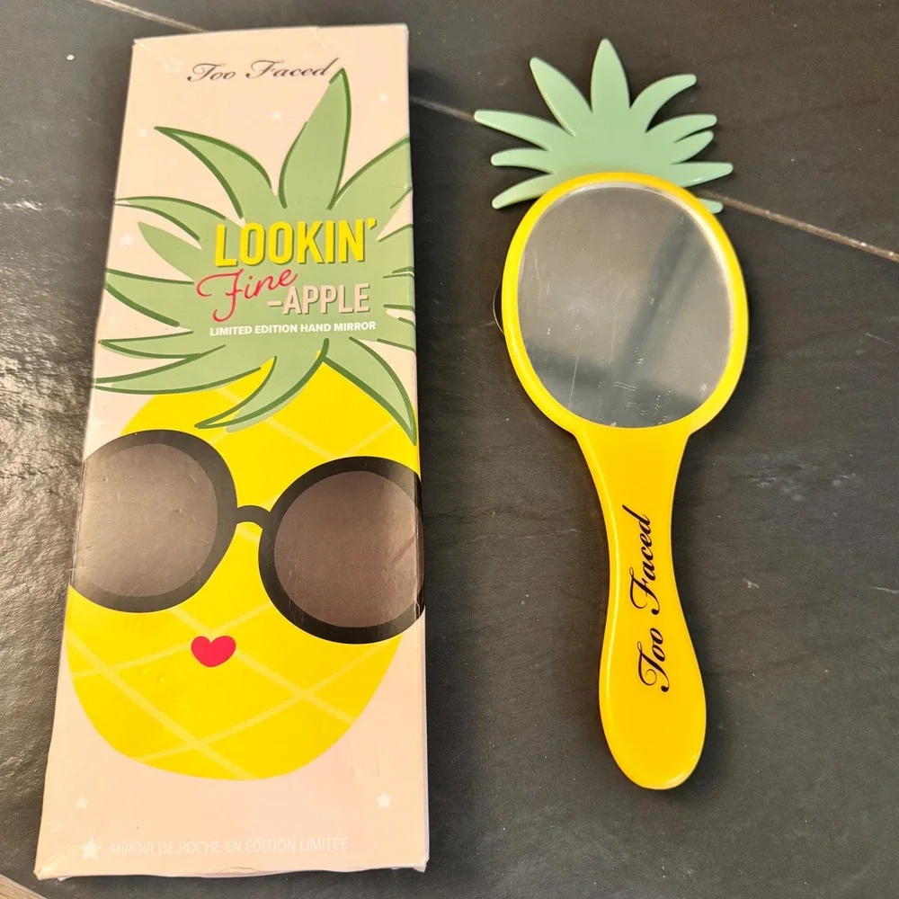 New in Box Too Faced Lookin Fine Apple Limited Edition‎ Pineapple Hand Mirror